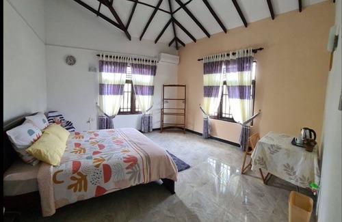 Uswetakeiyawa House | Ja-elas French Touch Entire Villa