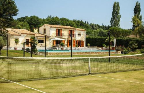 Saint-Julien-d'Asse Villa | Jaccuzzi | Pool | Golf | Tennis | Boules court