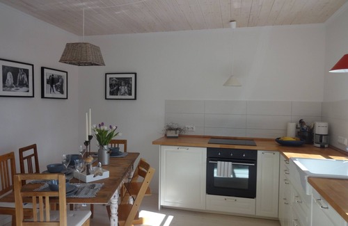 Hellschen-Heringsand-Unterschaar House | Jack Cogan's North Sea Detective Agency - new, stand-alone, cozy, FH with oven