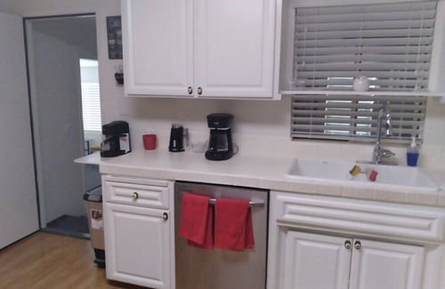 Redding House | Jacob's Well, 2 King BR, 6 Twins, 3 Baths w/Pool