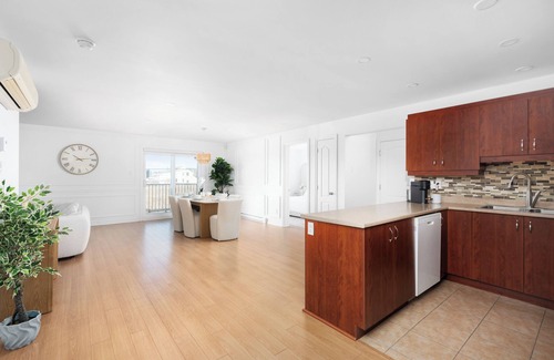 Laval Condo | Jacque Retreat