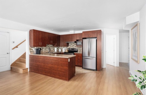 Laval Condo | Jacque Retreat