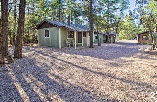 Pinetop-Lakeside Cabin | Jacuzzi Cabin # 8