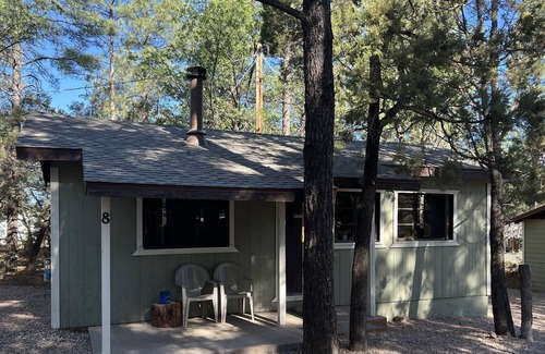 Pinetop-Lakeside Cabin | Jacuzzi Cabin # 8