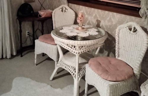 Duluth Bed & Breakfast | Jacuzzi King Bed Lake Superior View