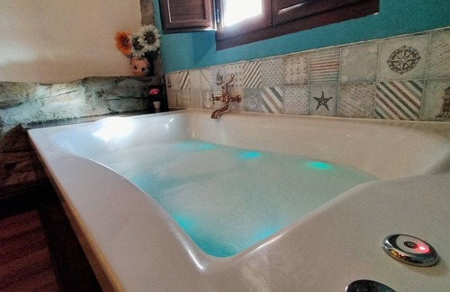 Neila de San Miguel Cottage | Jacuzzi Para Dos, Pueblo de Montaña, Vistas