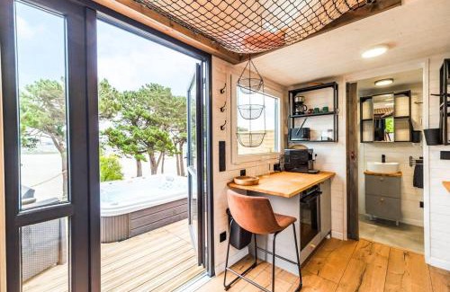 Trevou-Treguignec Ski Chalet | Jacuzzi Tiny-House face mer Evasion sur la falaise