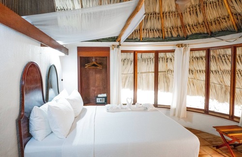 Teakettle Village Hotel | Jade Jungle Resort