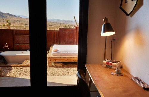 Joshua Tree Hotel | Jade · Sacred Sands - Jade Room