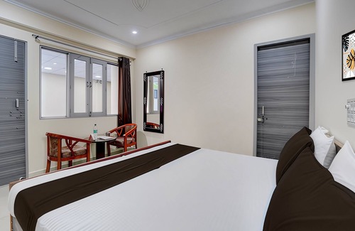 Greater Noida House | Jagdamba Homestay