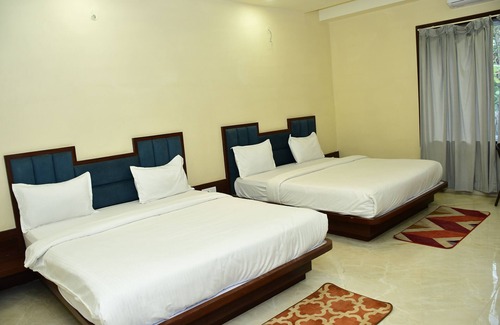 Shahdol Hotel | Jai Vilas Palace & Resort