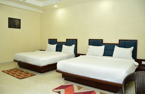 Shahdol Hotel | Jai Vilas Palace & Resort