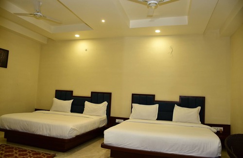 Shahdol Hotel | Jai Vilas Palace & Resort