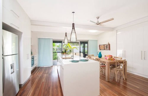 Newell House | Jalun Bayun | The Sea House