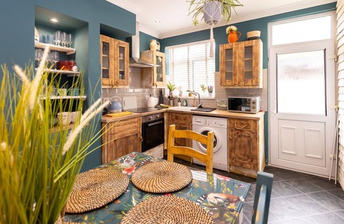 Merthyr Tydfil House | James' Place @ The Park