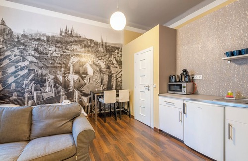 Smichov Apartment | Janáčkovo nábřeží - Riverside Residence