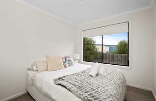 Jan Juc House | Jan Juc Living - Coastal Escape for 6