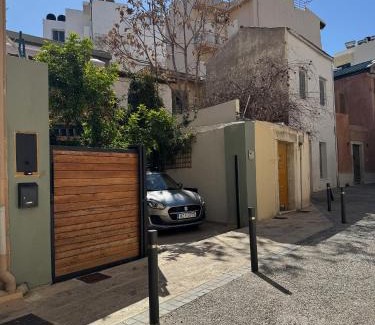 Heraklion Apartment | Janiko Small House with Parking Space