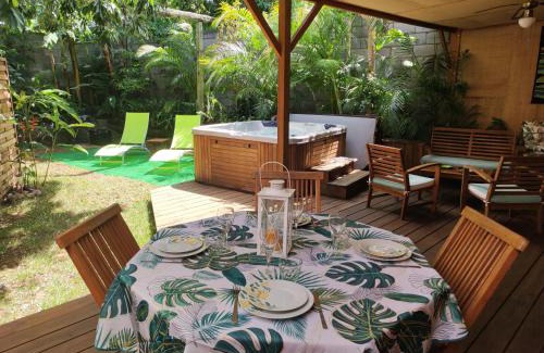 Saint-Louis House | Jardin Bourbon - maison 4 étoiles - La Rivière - entre mer et montagne