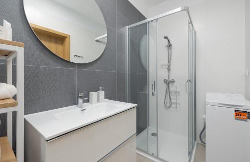 Dabki Apartment | Jasny Apartament z Jedną Sypialnią w Dąbkach Tuż przy Plaży z Parkingiem by Noclegi Renters