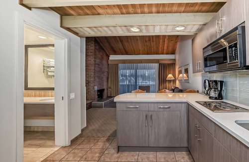 Jasper Hotel | Jasper Inn & Suites by INNhotels