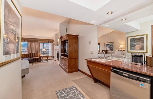 Jasper Hotel | Jasper Inn & Suites by INNhotels