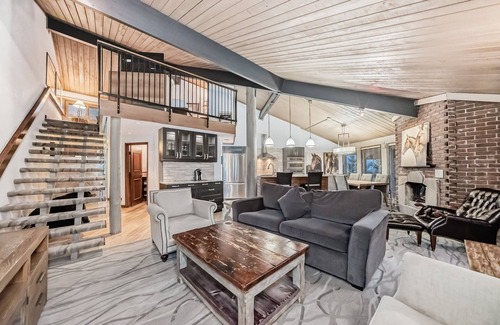 Jasper Hotel | Jasper Inn & Suites by INNhotels