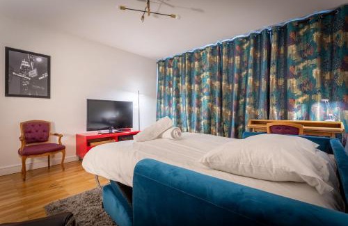 Chamalieres Apartment | Jean Jaures - Appart Moderne avec Balcon & Parking