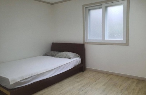 Jecheon House | Jecheon Byeoldongjari Pension