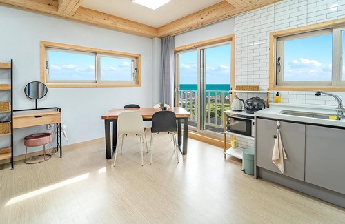 Hallim House | Jeju Hoyeongfarm Stay