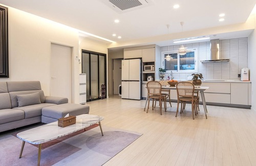 Hallim House | Jeju Stay Rowoon Dockchae Pension