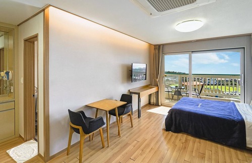 Andeok House | Jeju the Oceanhill Pension