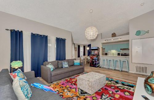 Siesta Key House | Jellyfish Unit, Walk to Beach & Siesta Key Village, Pet-Friendly