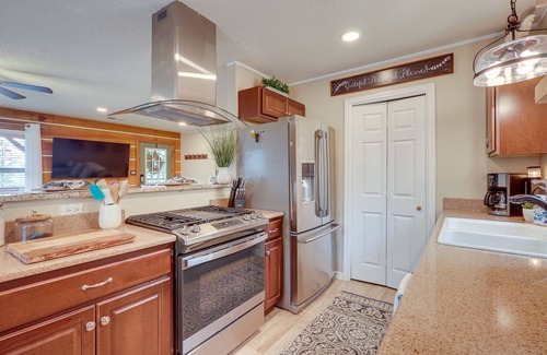 Jemez Springs Cabin | Jemez Springs Cabin w/Deck + Mountain Views!