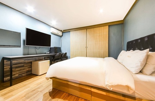Jeonju Hotel | Jeonju Junghwasan-dong Q