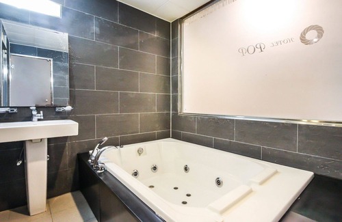 Jeonju Hotel | Jeonju Sinsigaji Hotel Pop