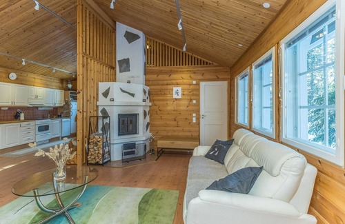 Rauhala House | Jerisrannantie 7 by Interhome