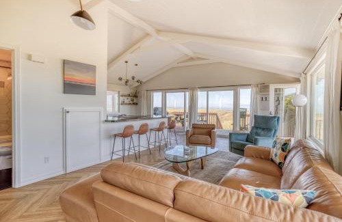 Rockaway Beach House | Jettyview Lodge - Meredith Lodging