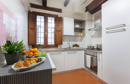 Ferrara Apartment | Jewish Ghetto ZTL Apartment x6!