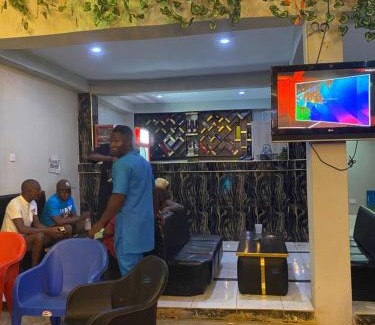 Ofin Hotel | Jeymax Hotel and Suite