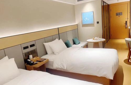 Dapuqiao Hotel | JI Hotel Shanghai Dapu Bridge Sun Moon Light Center