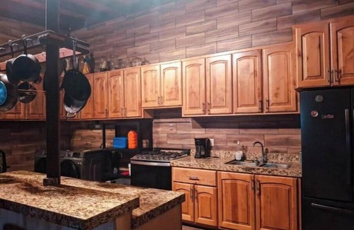 El Triunfo Apartment | Jimmy & Yudy's place