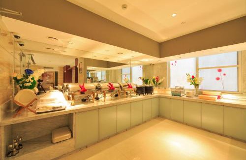 Xinluo District Hotel | Jinjiang Inn Longyan Zhongshan Road Pedestrian Street