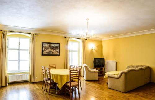 Bohumilice Apartment | Jizdarna Zamek Skalice