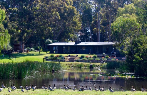 Merricks North House | ‘Jodeline’ Lakehouse by the Coast