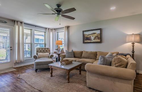 Saint Helena Island Villa | John Fripp Villa 1st Floor - Steps to beach and pool - Ocean Views
