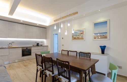 Sestri Levante Apartment | JOIVY Apt For 6, W/Terrace Near Beach In Sestri Levante