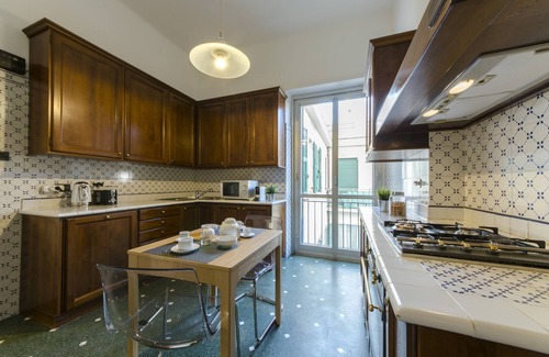 Foce Apartment | JOIVY Fronte del Mar Seaview Apartment Casaregis