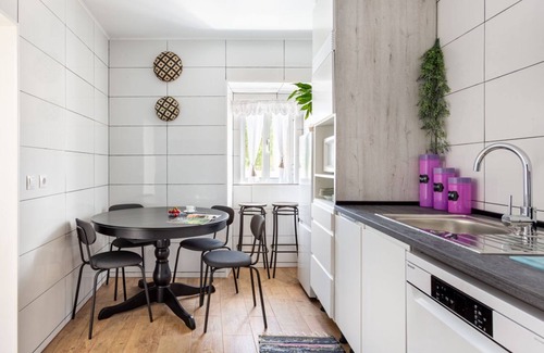 Varzea de Sintra House | JOIVY Quaint house with Patio