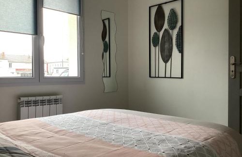 La Pallice Apartment | Joli appartement 50 m2 classé 3 etoiles avec terrasse et jardin